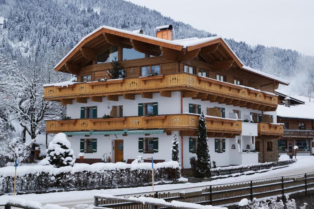 Schnapperhof - View 3