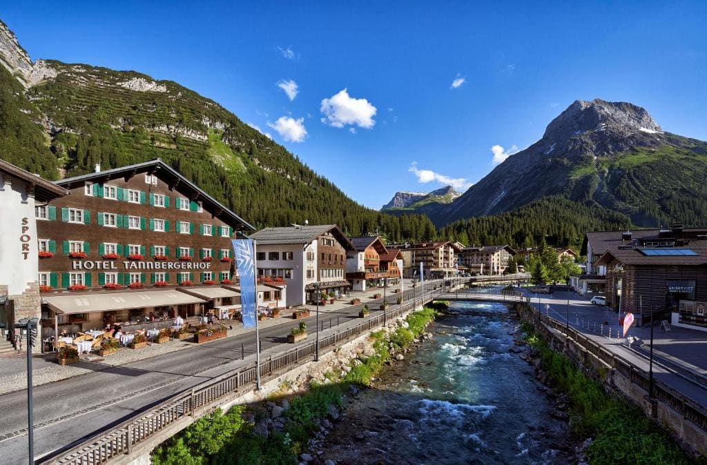Hotel Tannbergerhof im Zentrum von Lech - Main view