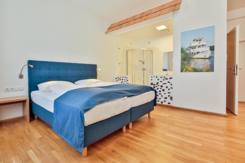 Hotel Unter den Linden - View 2