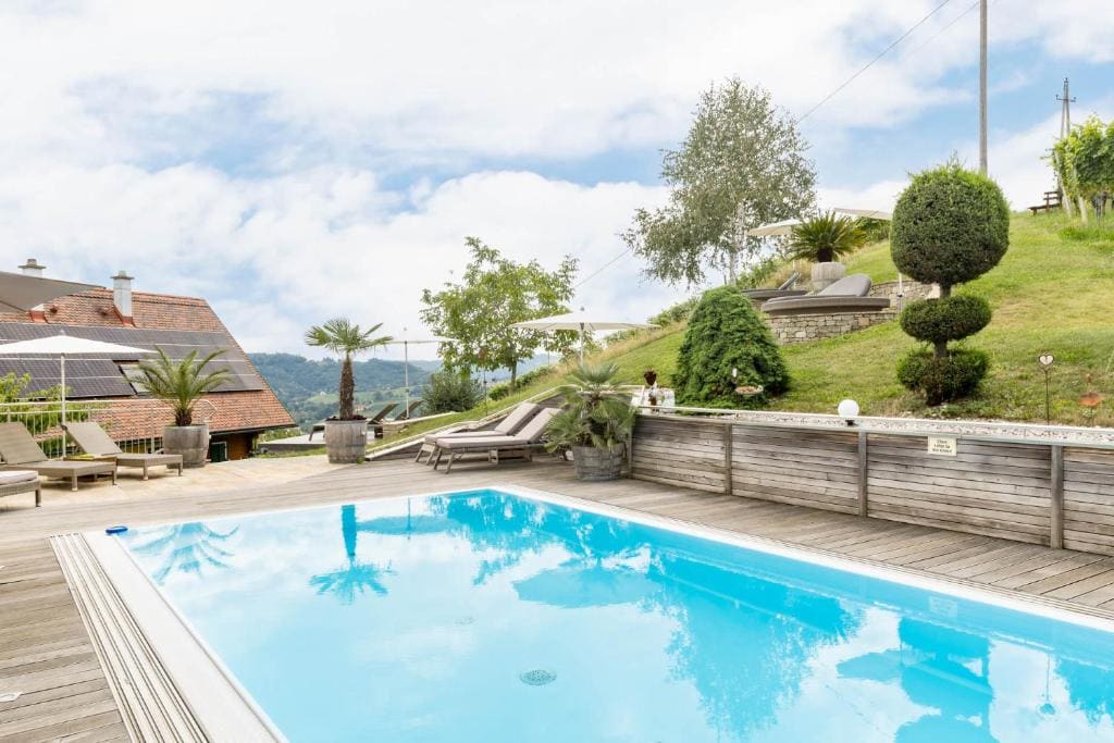 Weingut-Wohlfühlzimmer Adam-Lieleg - View 3