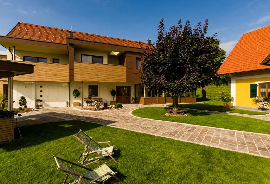 Weingut-Wohlfühlzimmer Adam-Lieleg - Main view