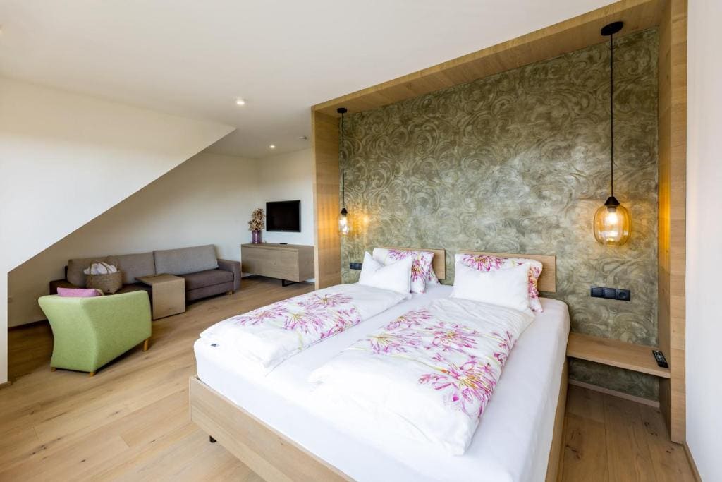 Weingut-Wohlfühlzimmer Adam-Lieleg - View 7