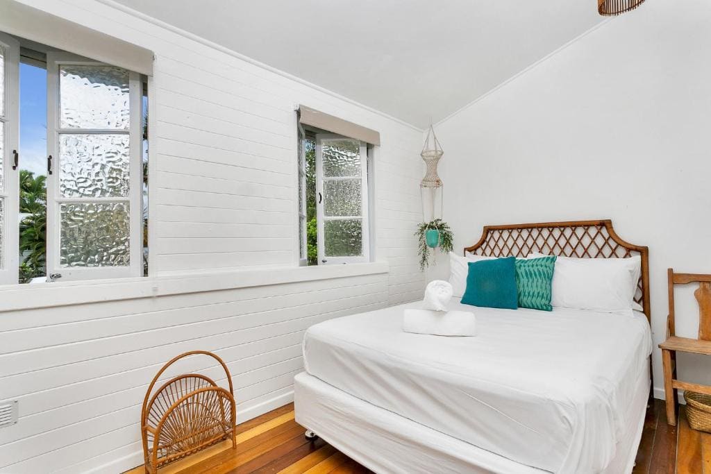 Lazenby Lodge - View 5