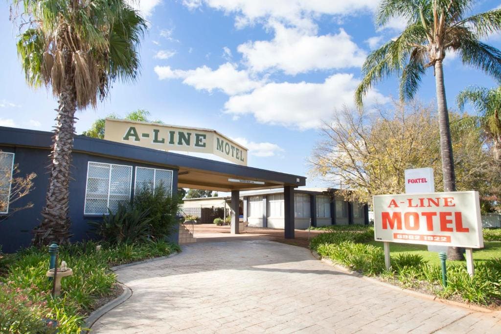 A Line Motel - Main view