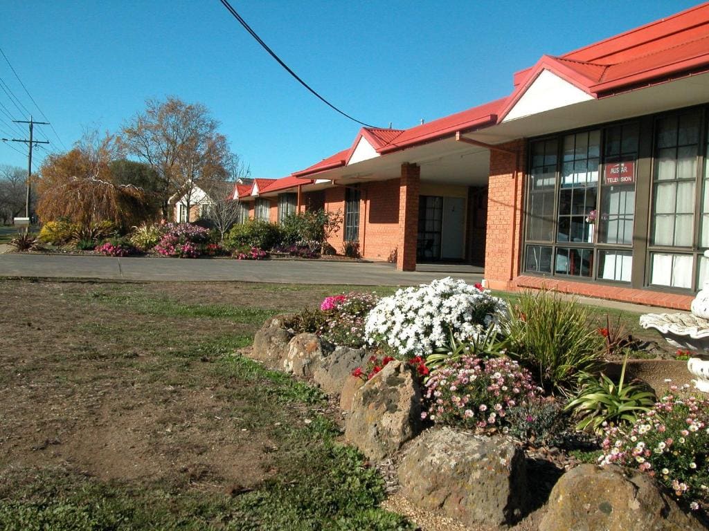 Ambassador Motor Inn - Main view