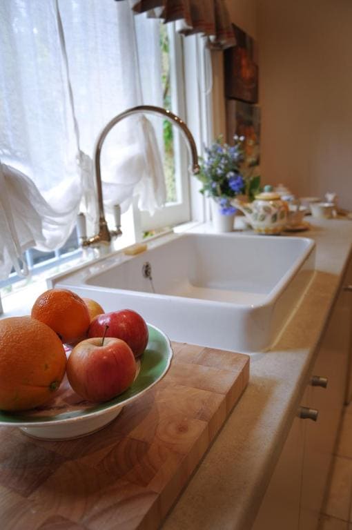 Athelney Cottage - View 3