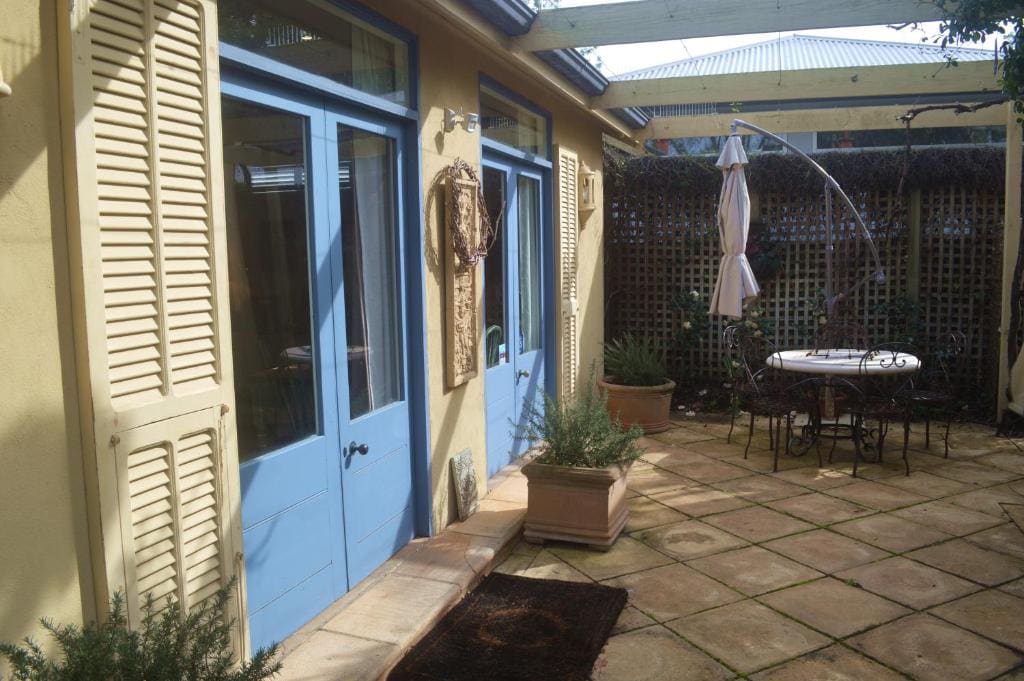 Athelney Cottage - View 7