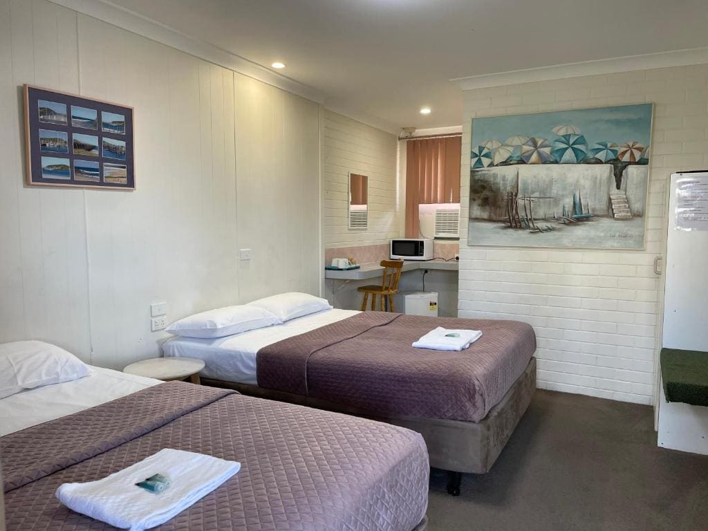 Bananatown Motel - View 5