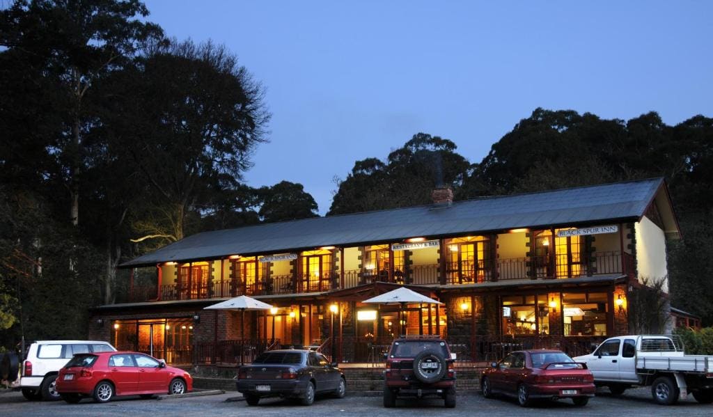 Black Spur Inn - Main view