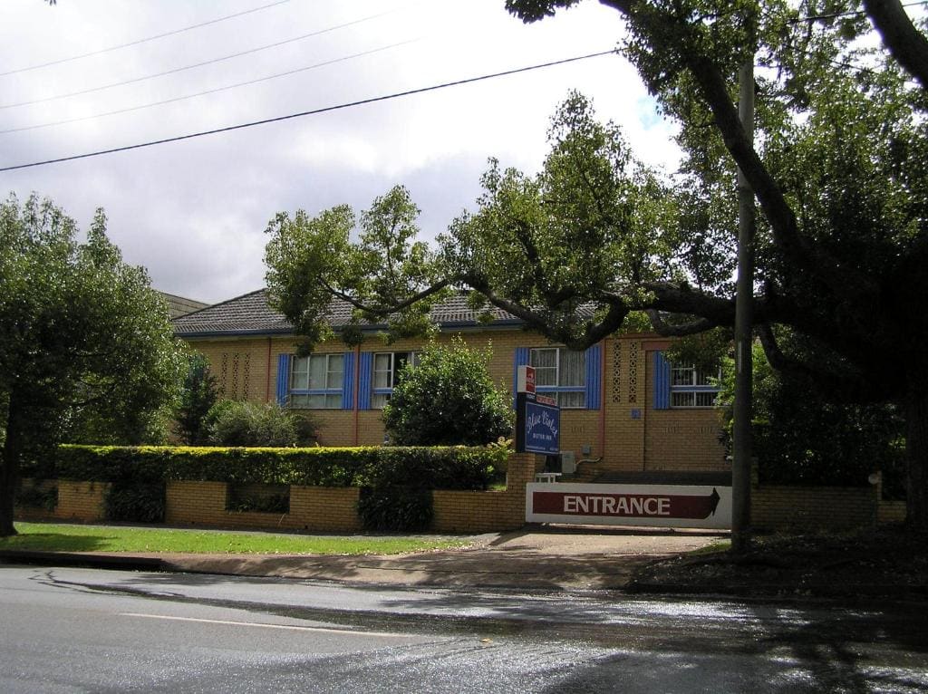 Blue Violet Motor Inn - View 3