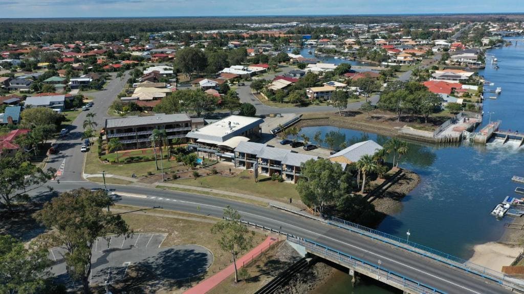 Bribie Waterways Motel - View 3