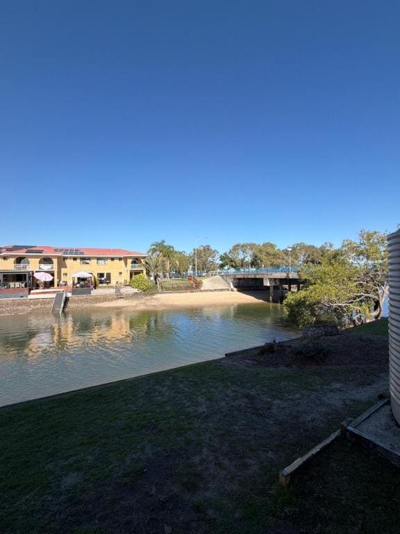 Bribie Waterways Motel - Main view