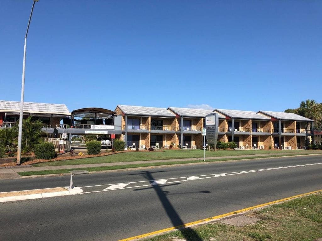 Bribie Waterways Motel - View 7