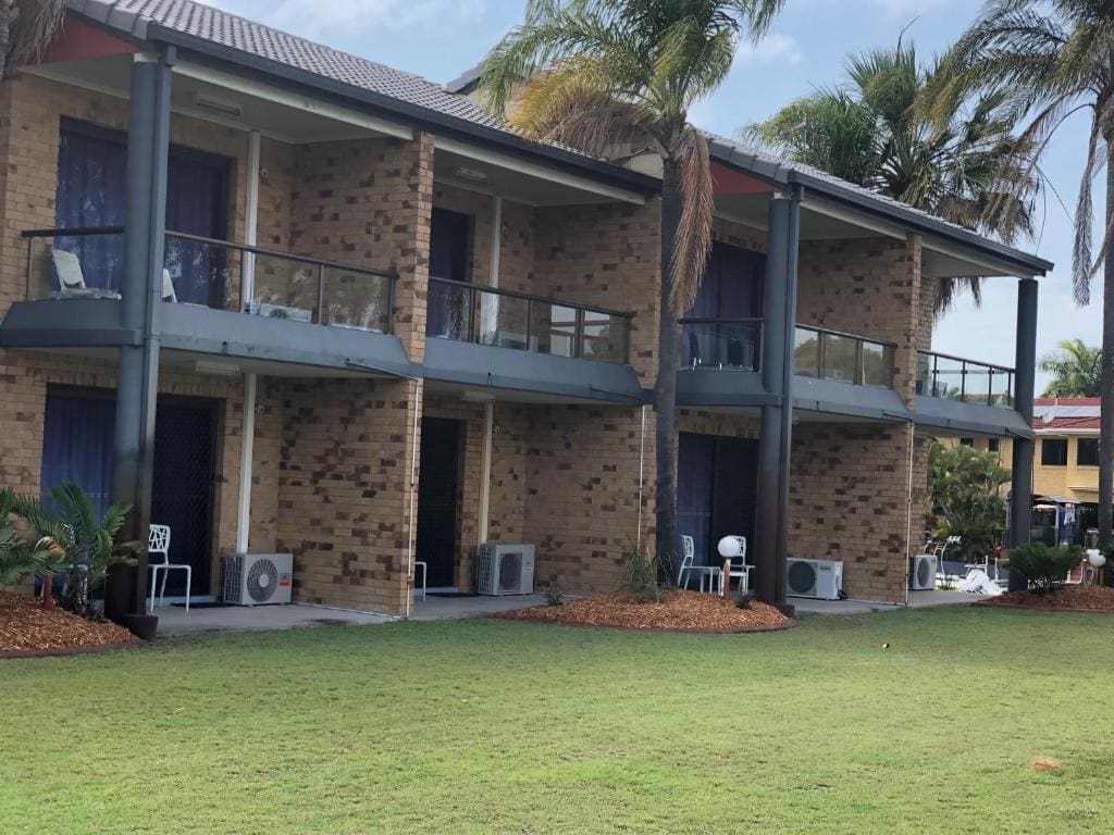 Bribie Waterways Motel - View 4