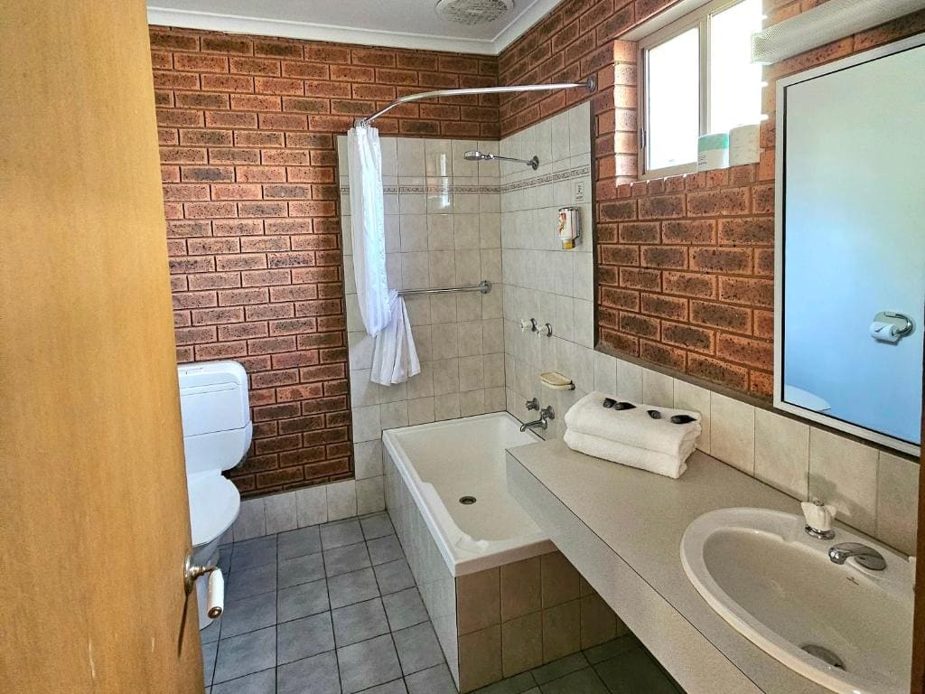 Bridge Motor Inn Tocumwal - View 7