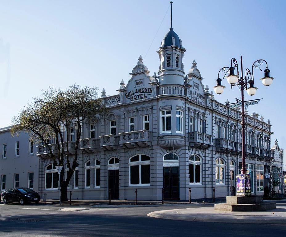 Bull and Mouth Hotel Maryborough Victoria - Main view