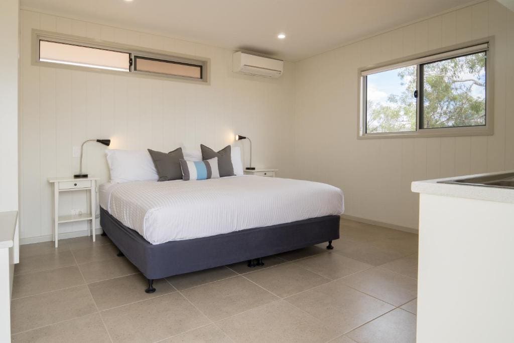 Cooper's Country Lodge - View 2