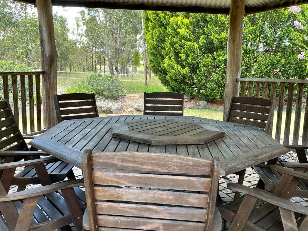 Crows Nest Motel - View 4