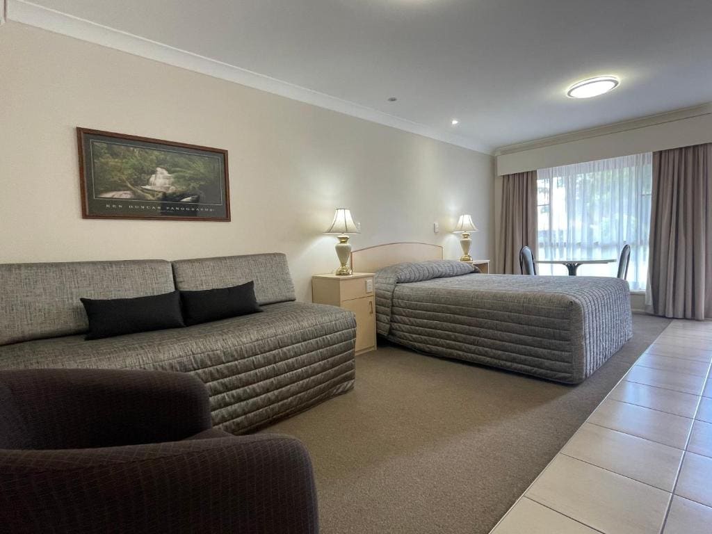 Crows Nest Motel - View 7