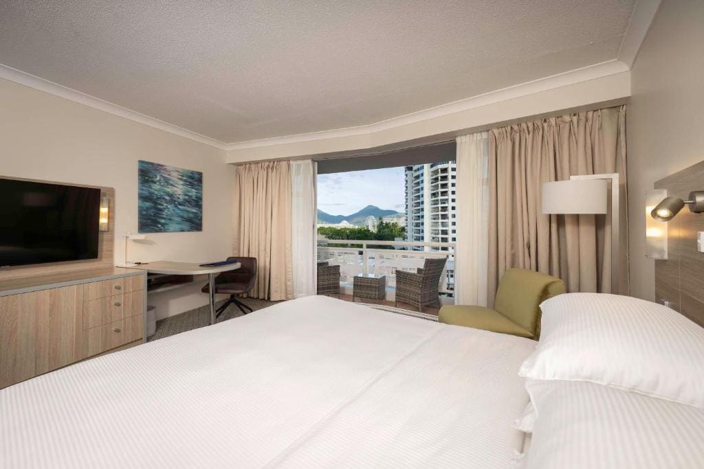 DoubleTree by Hilton Cairns - View 2