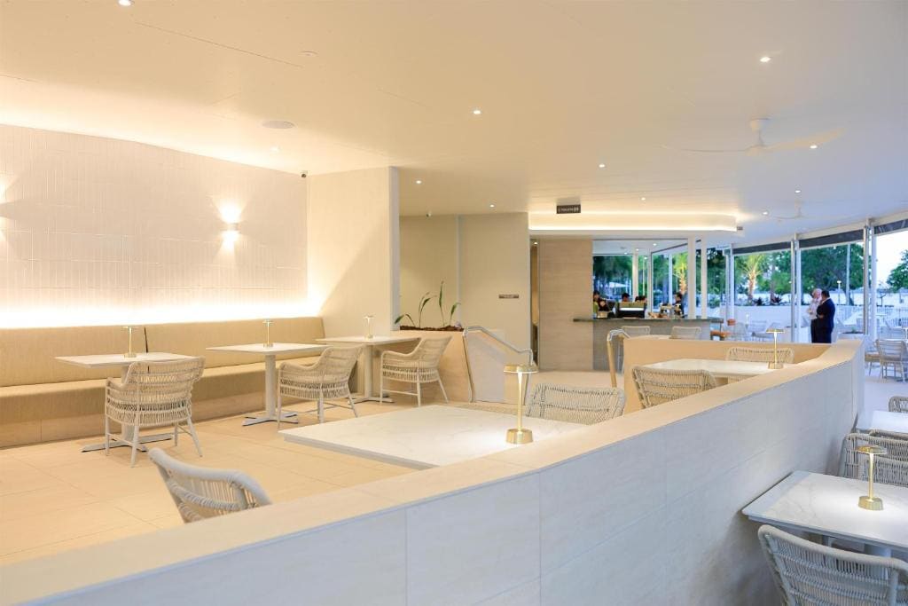 DoubleTree by Hilton Cairns - View 5