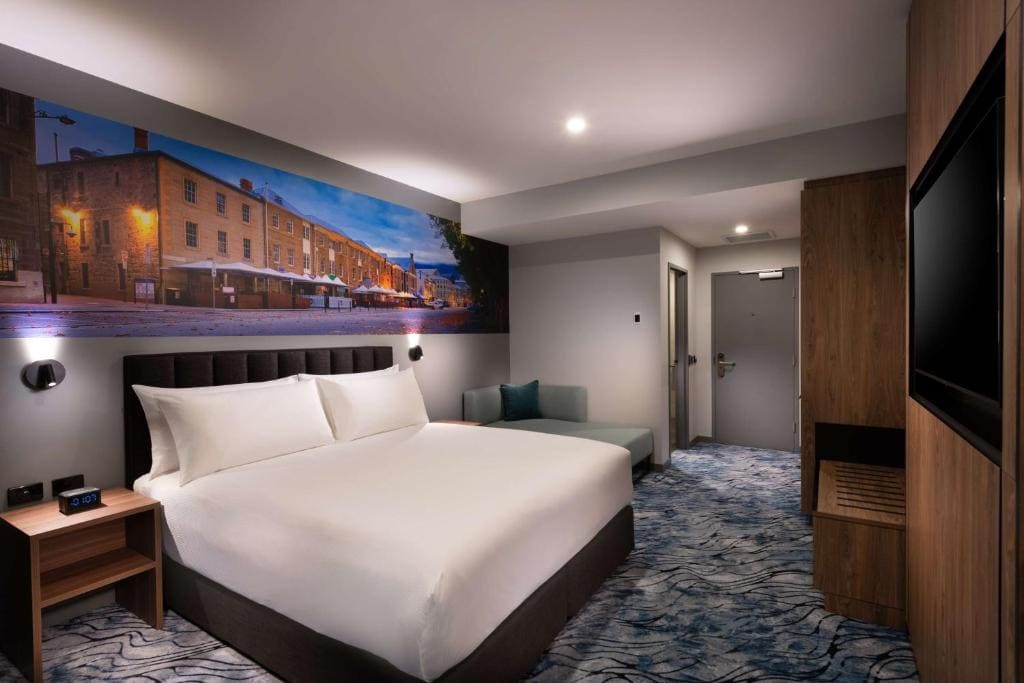 DoubleTree by Hilton Hobart - View 6