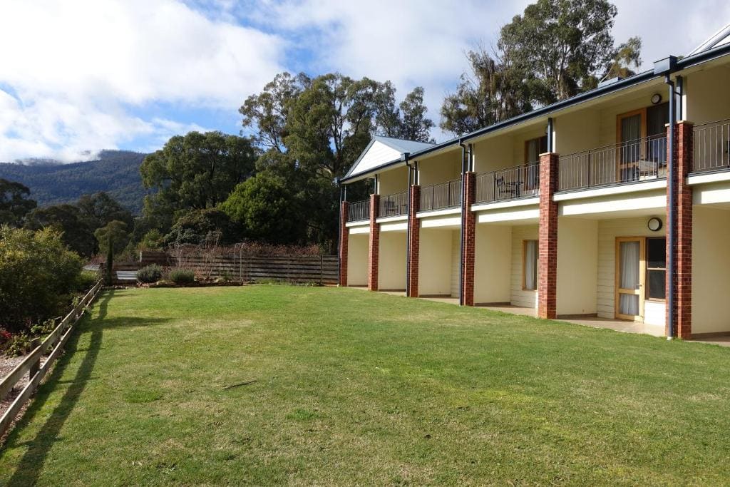 Elkanah Lodge and Conference Centre - View 4