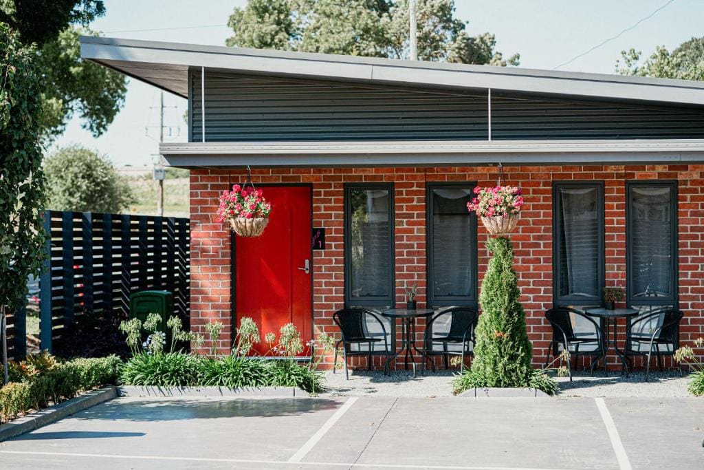 Daylesford Art Motel - View 4