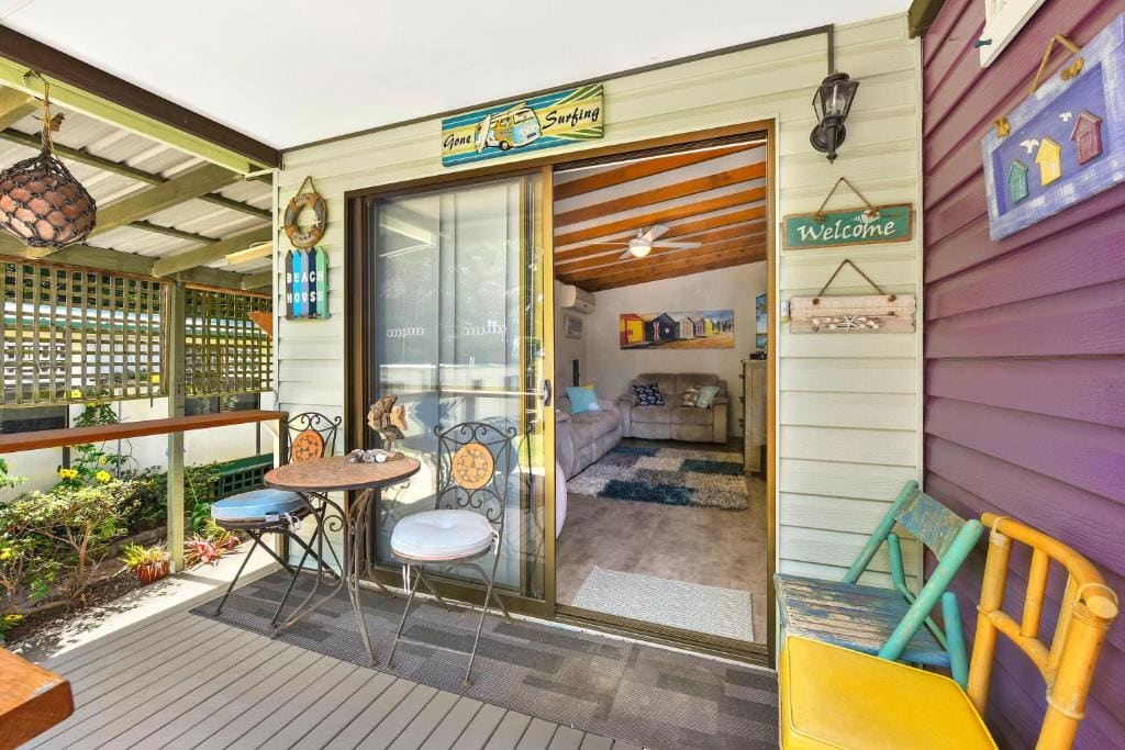 Flynns Beach Caravan Park - View 4