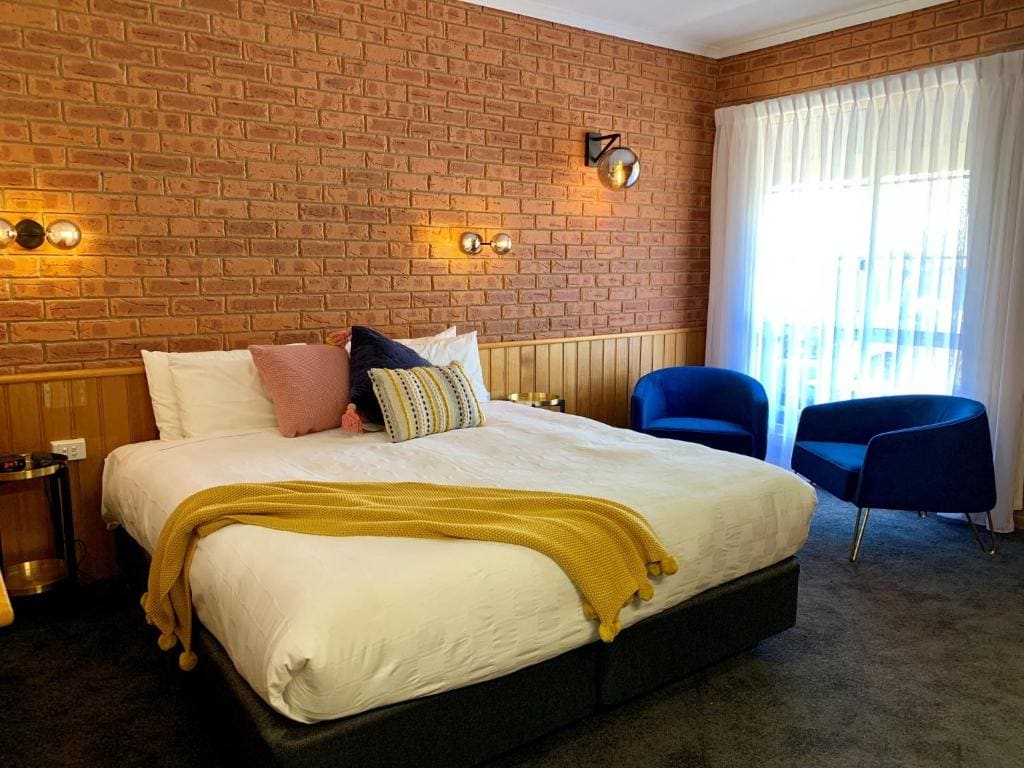 Golden River Motor Inn - View 6