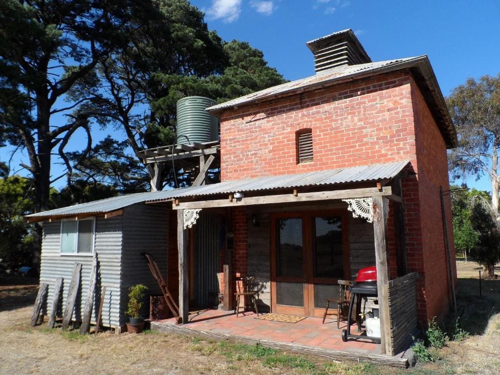 Grampians Historic Tobacco Kiln - View 5