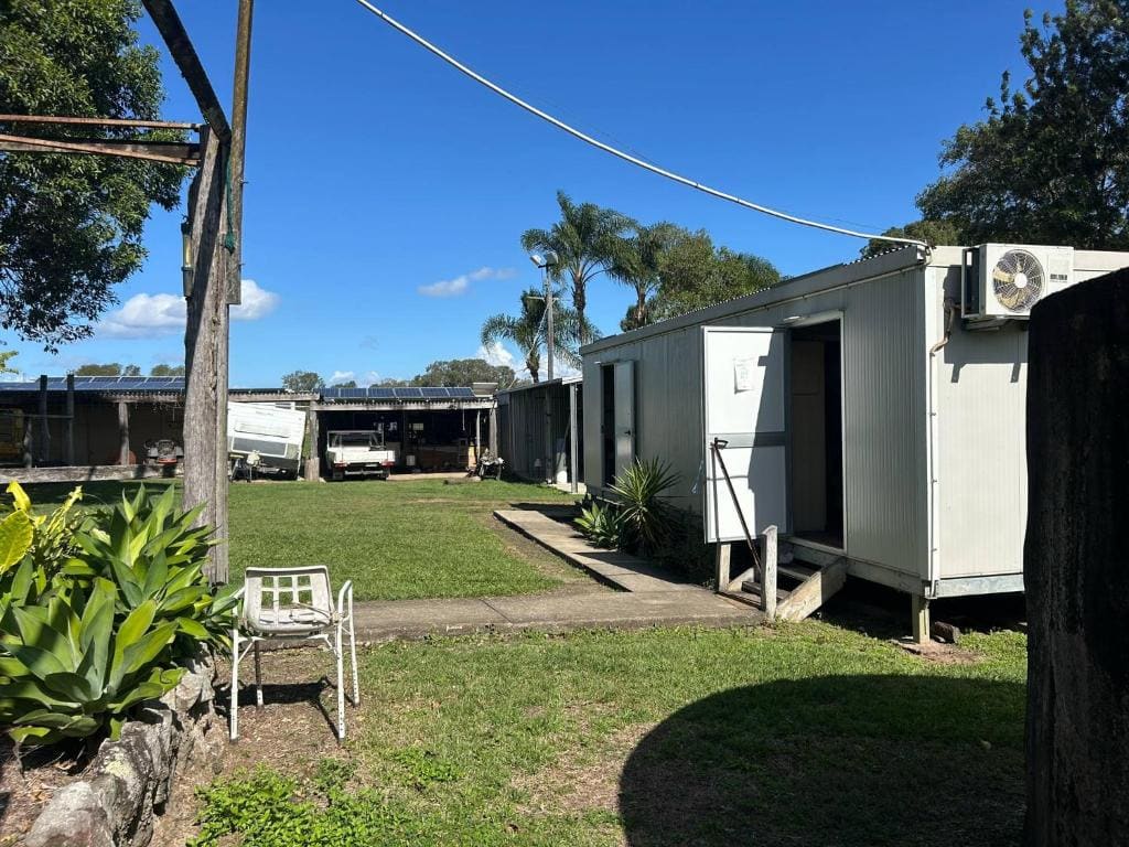 gundy pub & caravan park - Main view