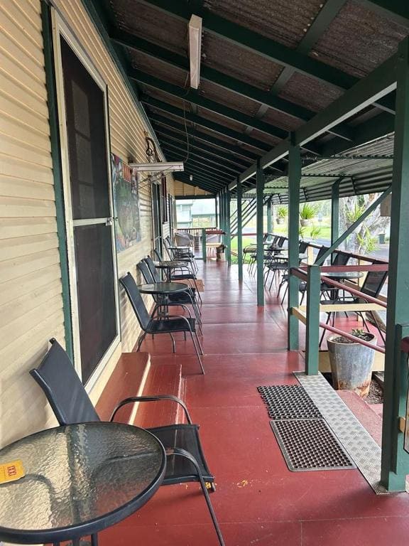 gundy pub & caravan park - View 4