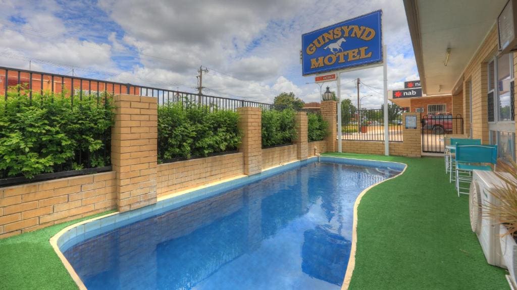 Gunsynd Motor Inn - View 3