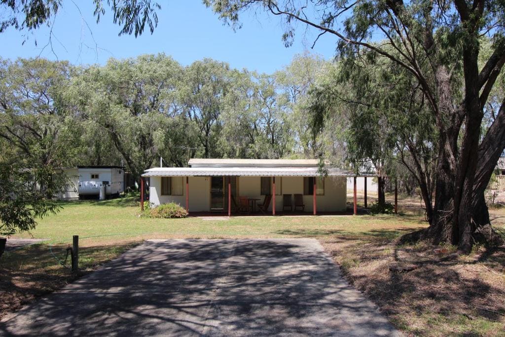 Lazy Days Caravan Park - View 4
