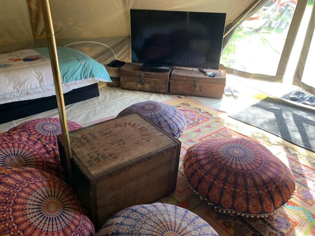 Luxury Bell Tent WIFI TV Firepit - View 7