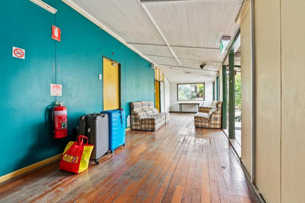 Mangoes Backpacker Hostel & Farmstay - View 2