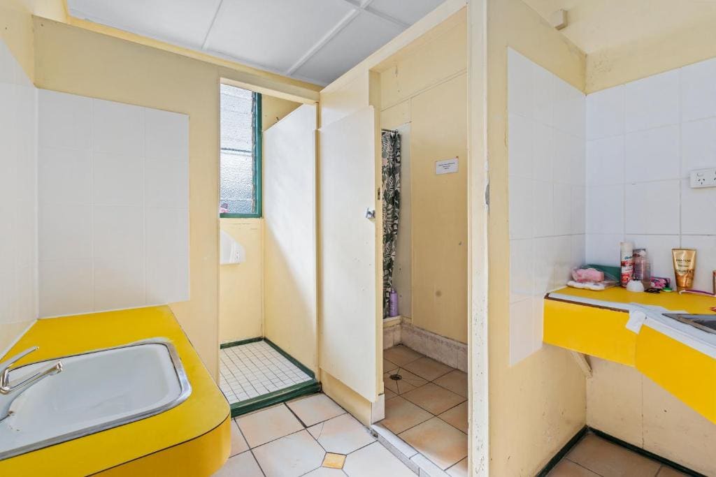 Mangoes Backpacker Hostel & Farmstay - View 6