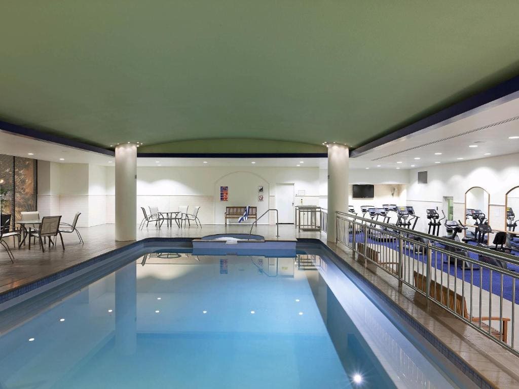 Mercure Melbourne Albert Park - View 5