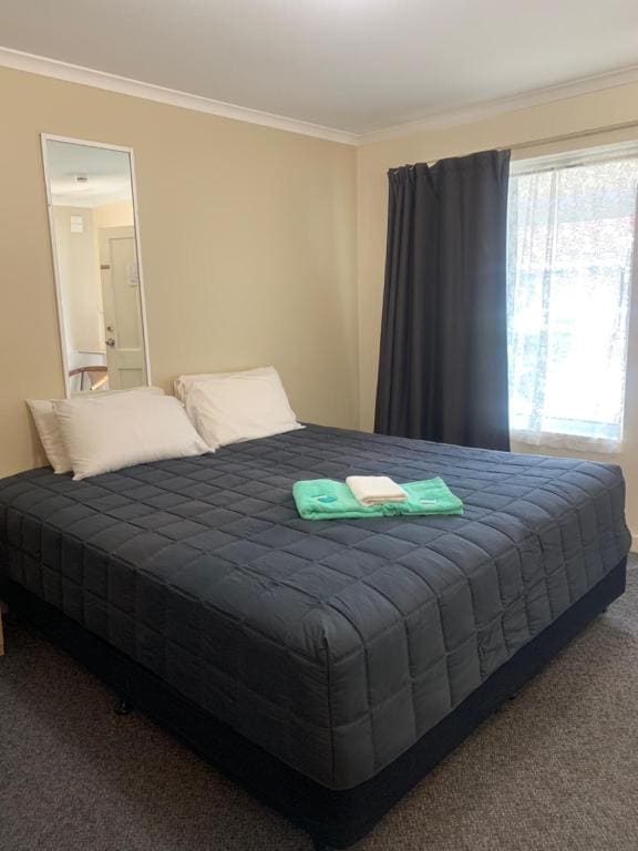Mid Coast Motor Inn - View 6
