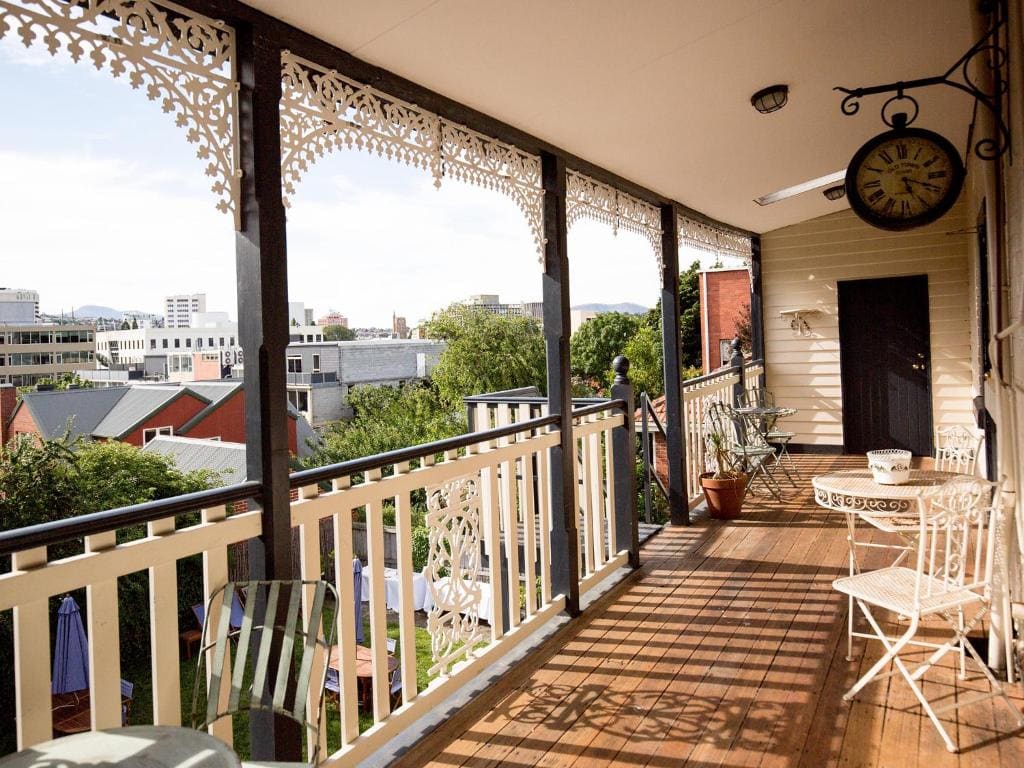 Montacute Boutique Bunkhouse - View 7