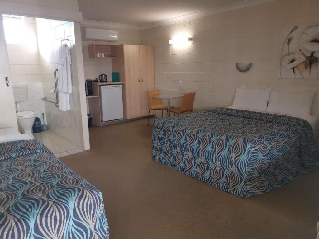 Nambour Lodge Motel - View 7