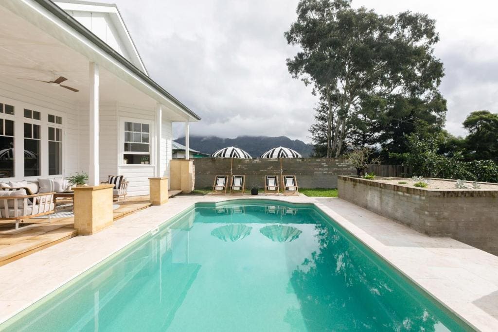 Narraweema Guesthouse - Historic Luxury Accommodation - View 4