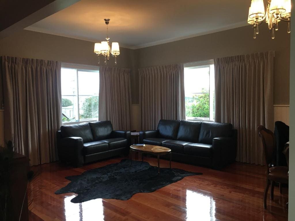 Noah's Stanley Luxury Bed and Breakfast - View 4