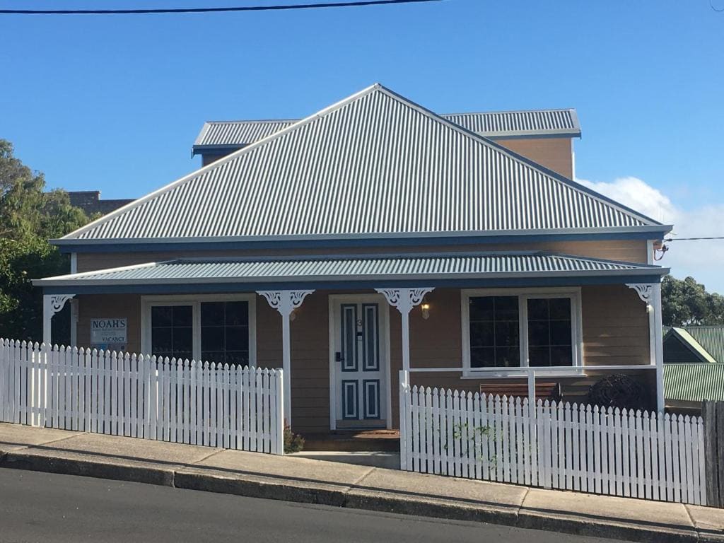 Noah's Stanley Luxury Bed and Breakfast - View 3