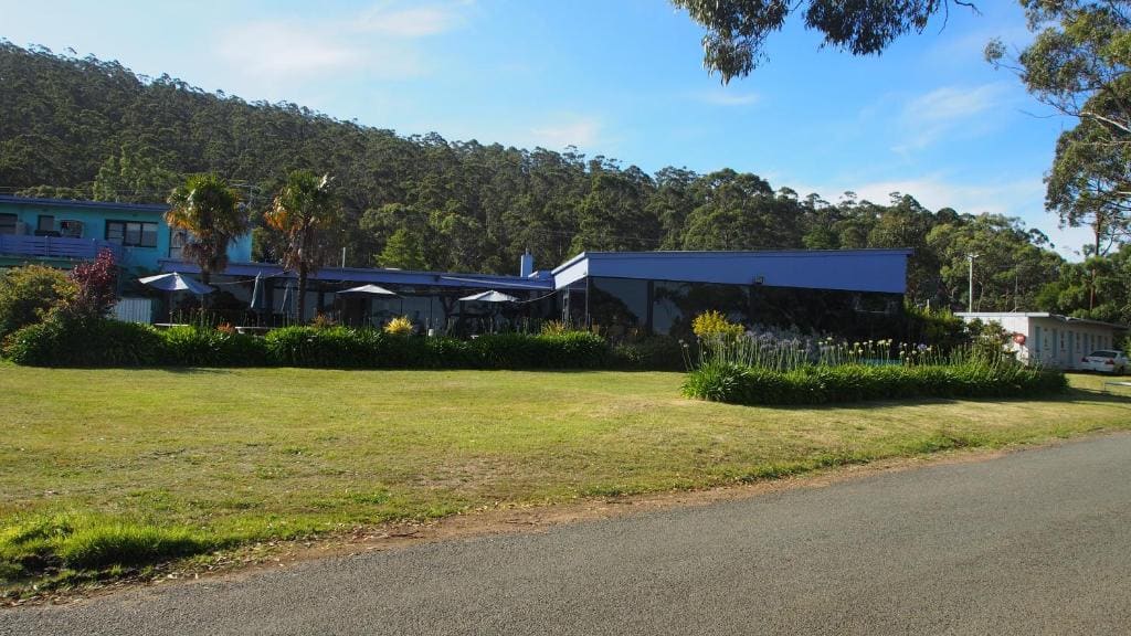 Orford Blue Waters Hotel - Main view