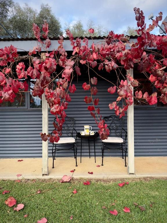 Peaceful getaway in stunning bush setting - Main view