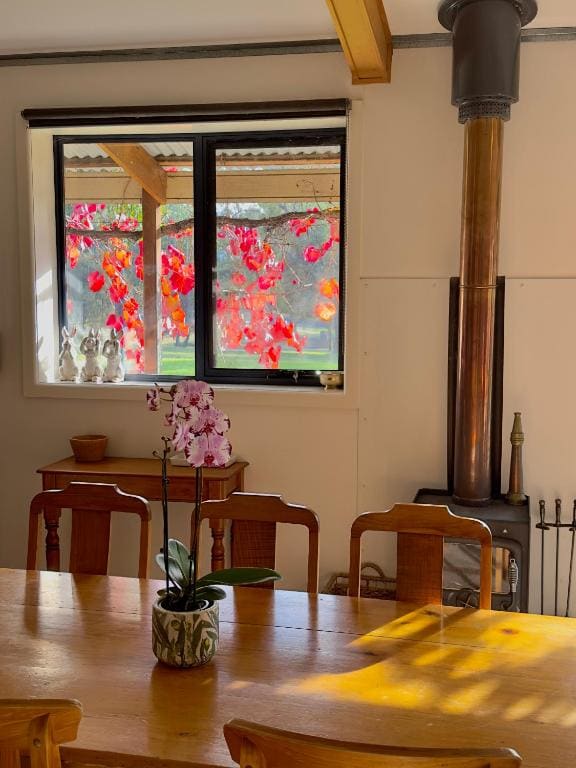 Peaceful getaway in stunning bush setting - View 5