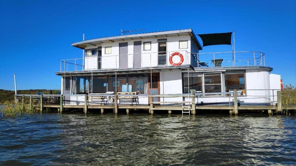 PS Federal Retreat Paddle Steamer Goolwa - View 4