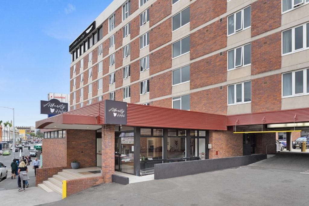 Allurity Hotel - Main view